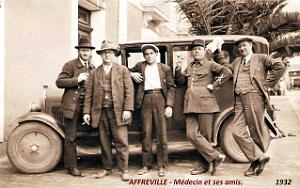 579- Affreville - Medecin et ses amis - 1932
